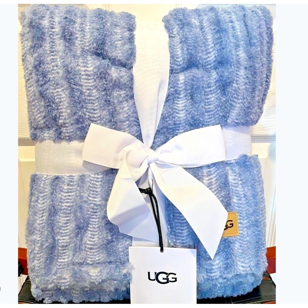 UGG Lorelai Throw Blanket 50x70 New